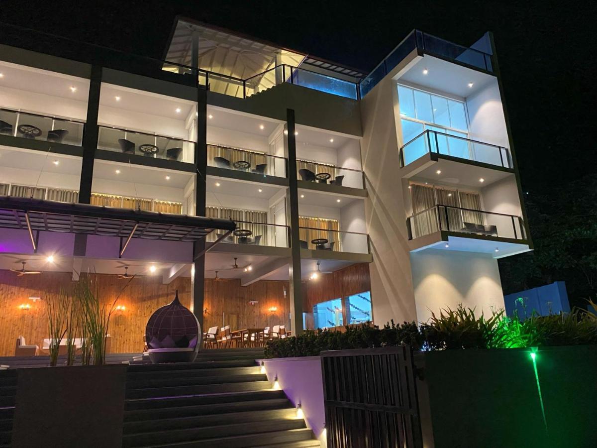Mazarine Surf Suites Hiriketiya Dikwella Ngoại thất bức ảnh